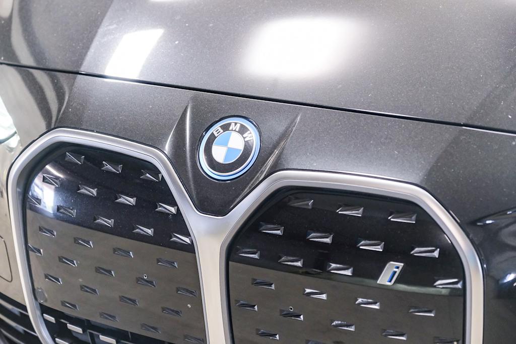 Thumbnail: 2023 BMW i4 - 15