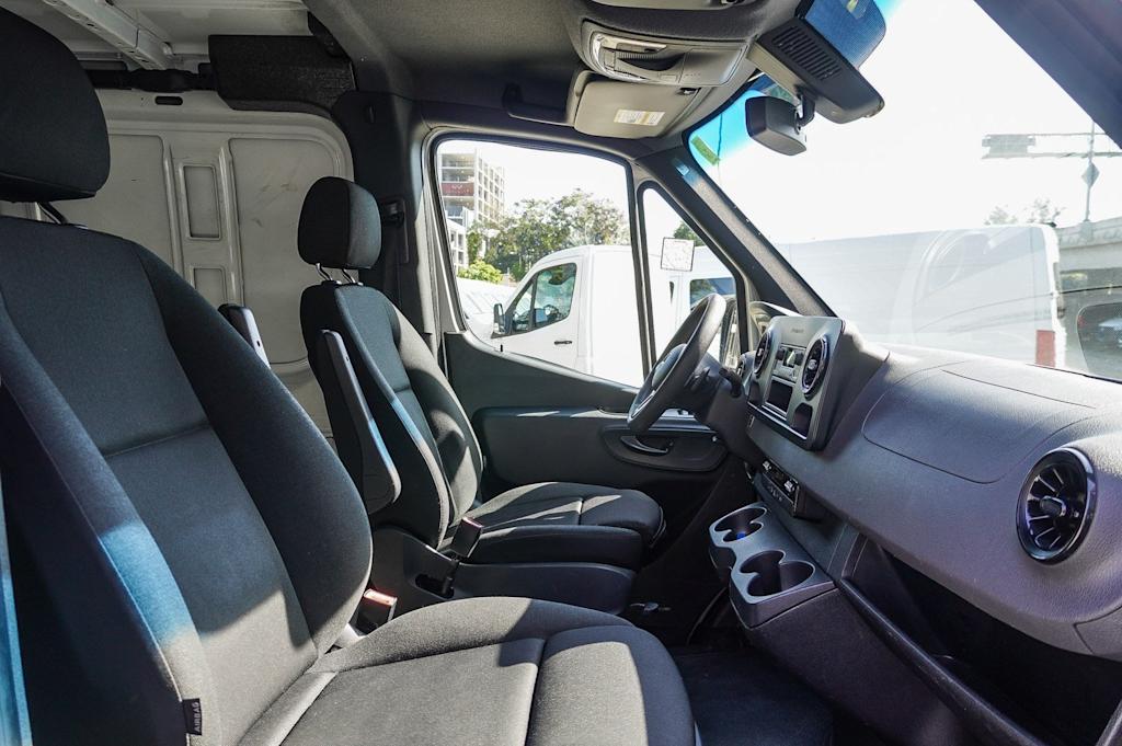Thumbnail: 2019 Mercedes-Benz Sprinter - 9