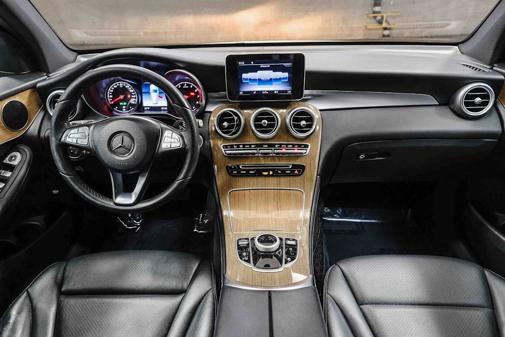 Thumbnail: 2018 Mercedes-Benz GLC - 2