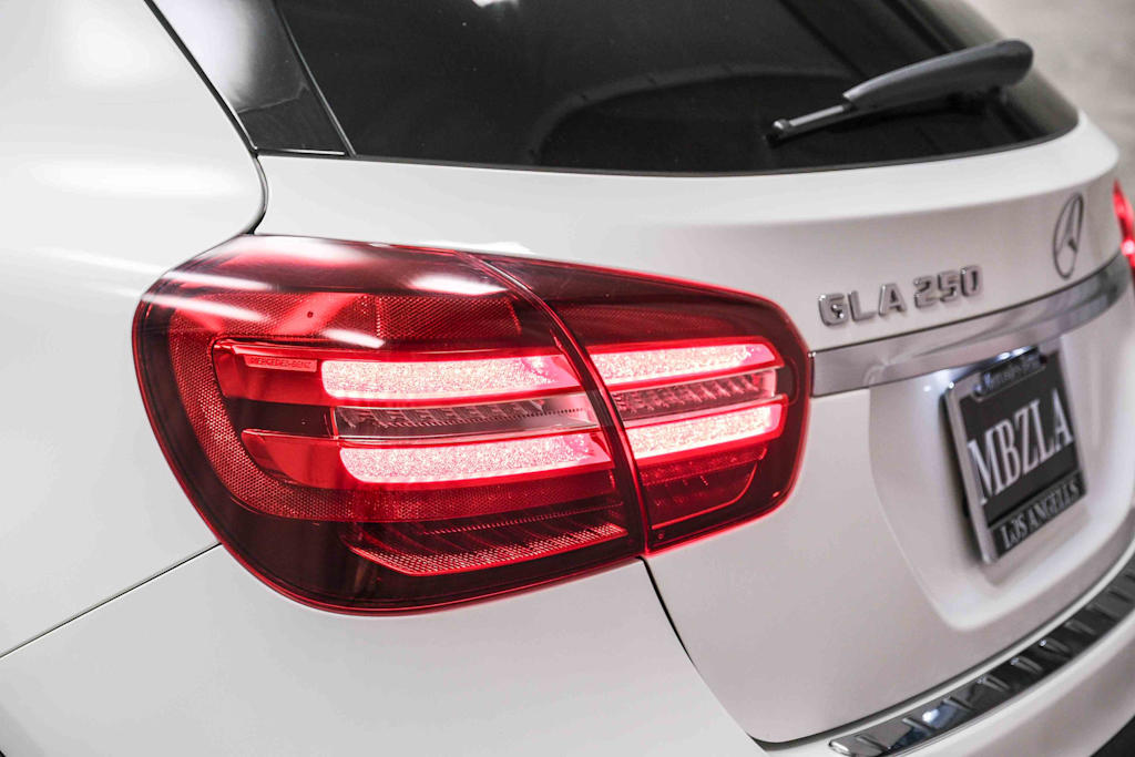 Thumbnail: 2020 Mercedes-Benz GLA - 20