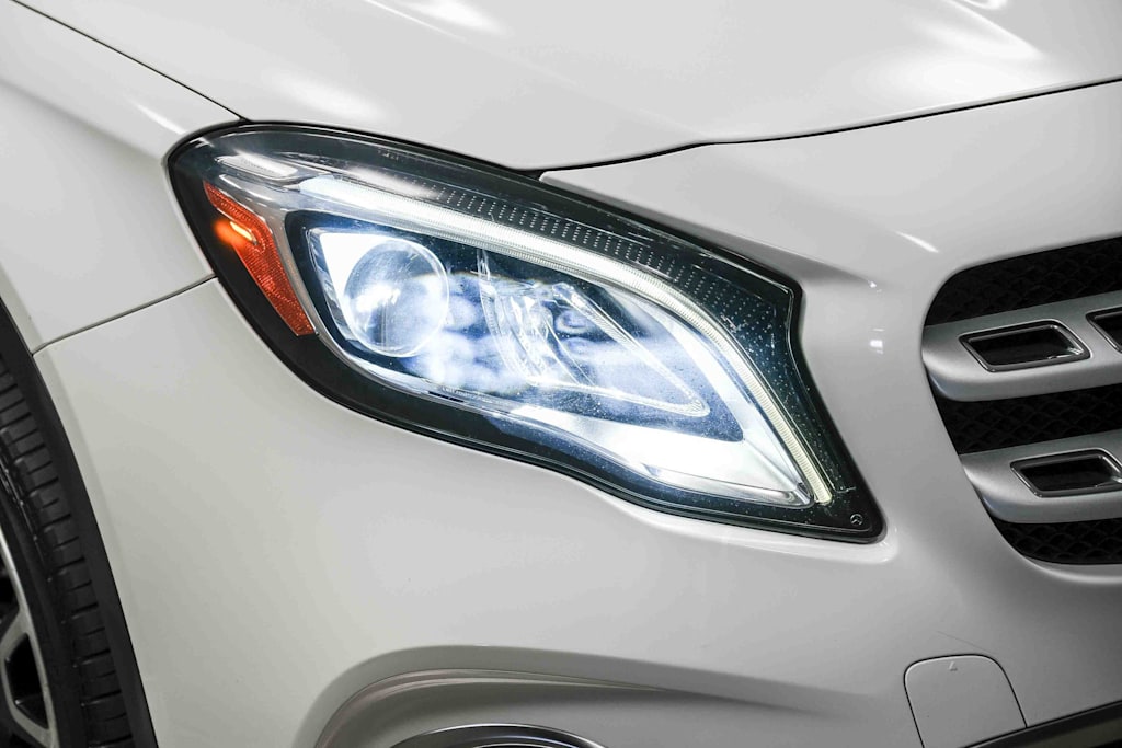Thumbnail: 2020 Mercedes-Benz GLA - 24