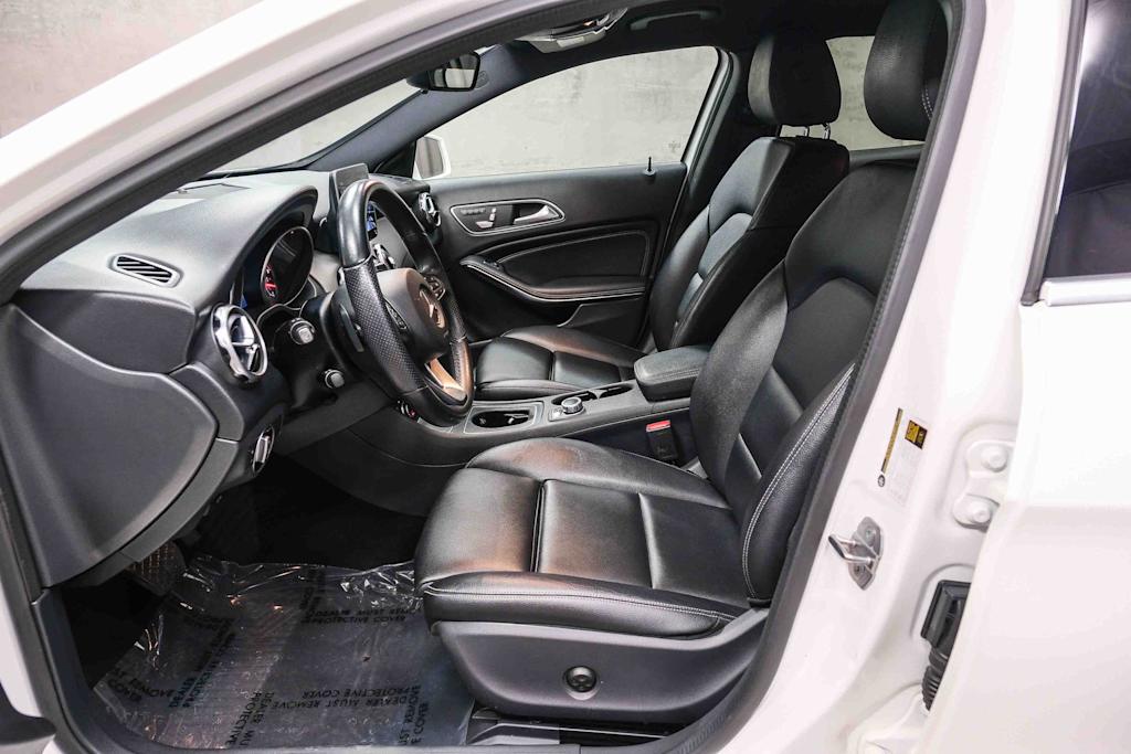 Thumbnail: 2020 Mercedes-Benz GLA - 12