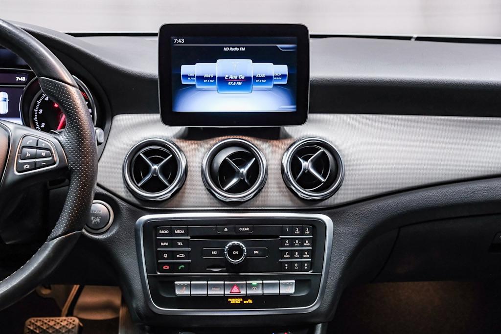 Thumbnail: 2018 Mercedes-Benz GLA - 11