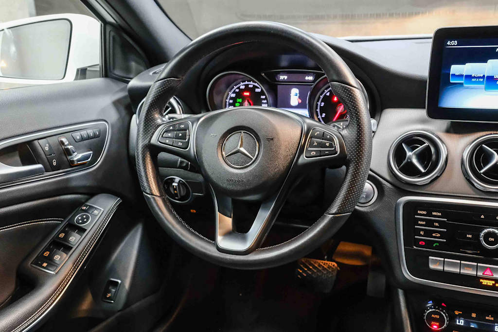 Thumbnail: 2020 Mercedes-Benz GLA - 10