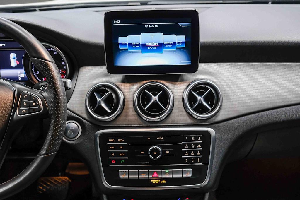 Thumbnail: 2020 Mercedes-Benz GLA - 14
