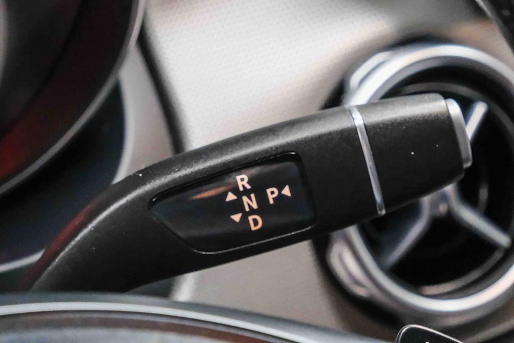 Thumbnail: 2020 Mercedes-Benz GLA - 29