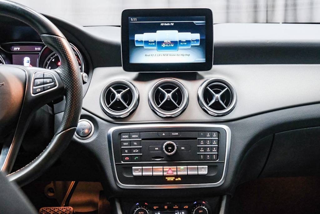 Thumbnail: 2018 Mercedes-Benz GLA - 11