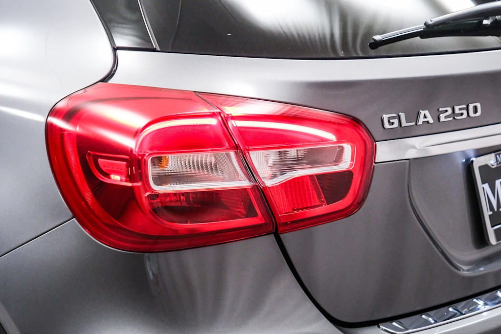 Thumbnail: 2018 Mercedes-Benz GLA - 19
