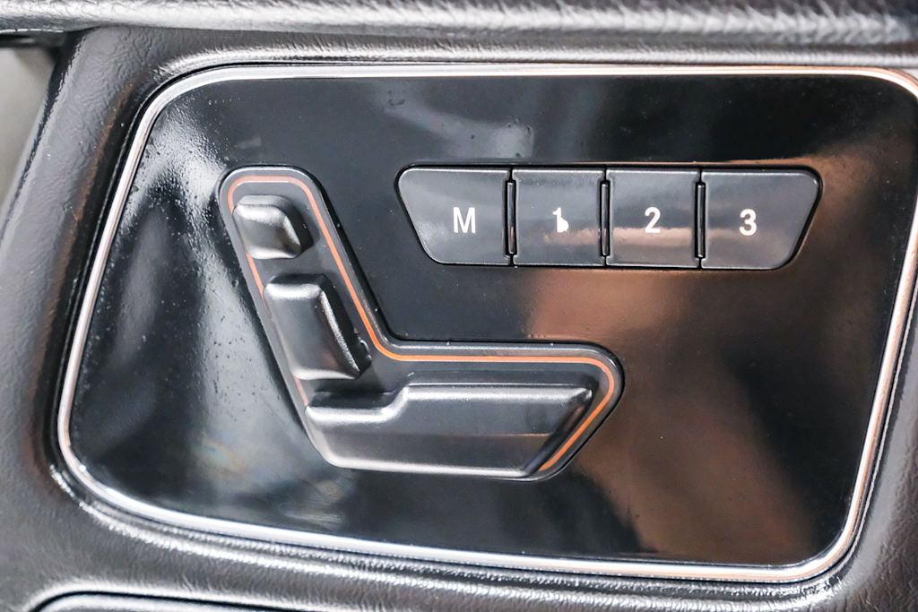 Thumbnail: 2015 Mercedes-Benz G-Class - 29