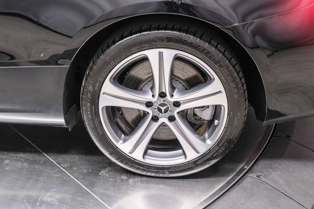 Thumbnail: 2019 Mercedes-Benz E-Class - 7