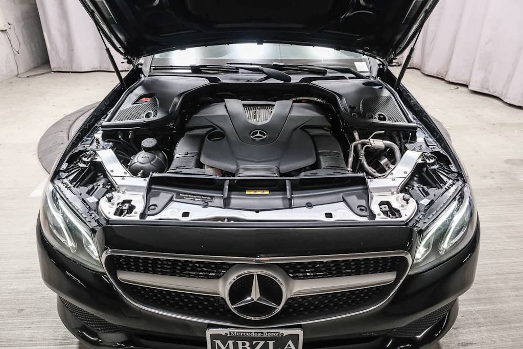 Thumbnail: 2019 Mercedes-Benz E-Class - 8
