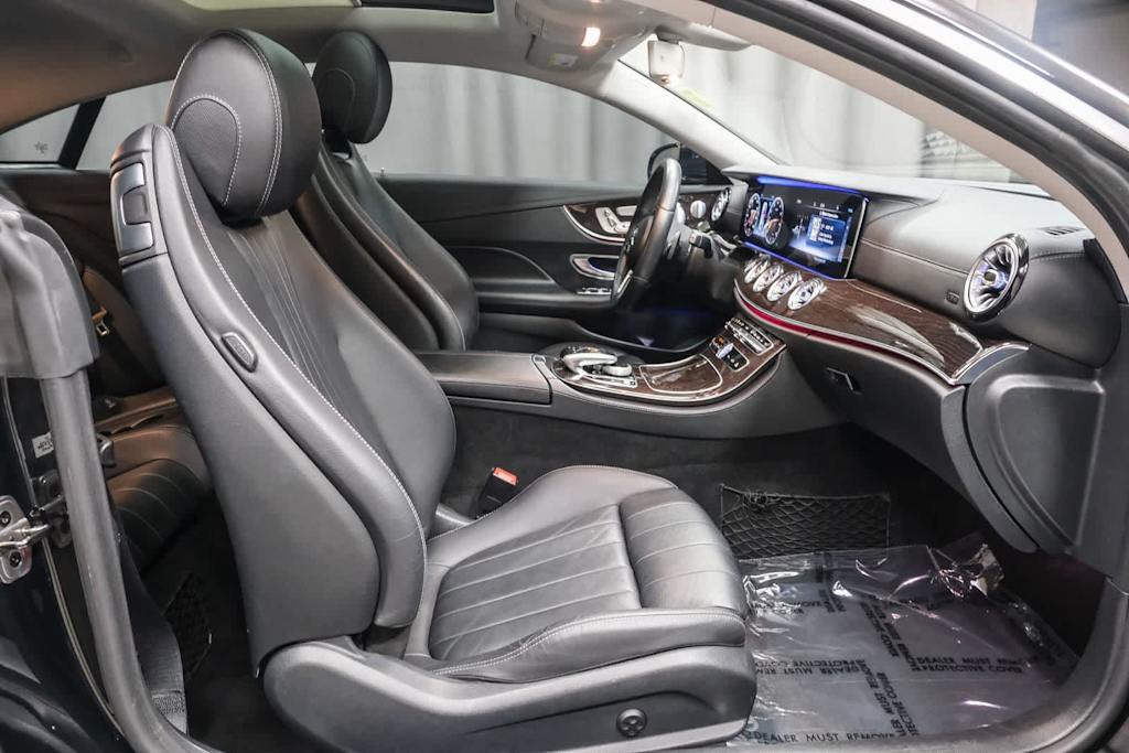 Thumbnail: 2019 Mercedes-Benz E-Class - 9