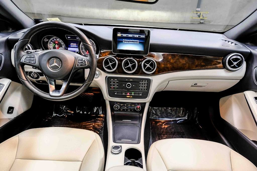 Thumbnail: 2015 Mercedes-Benz CLA - 2