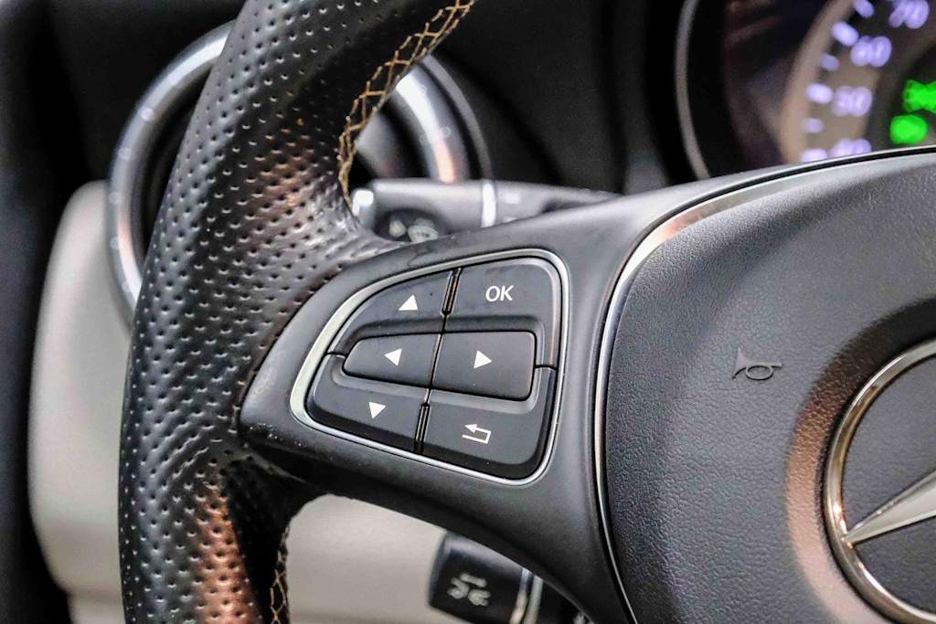 Thumbnail: 2015 Mercedes-Benz CLA - 25