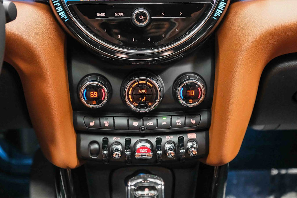 Thumbnail: 2023 MINI Cooper - 22