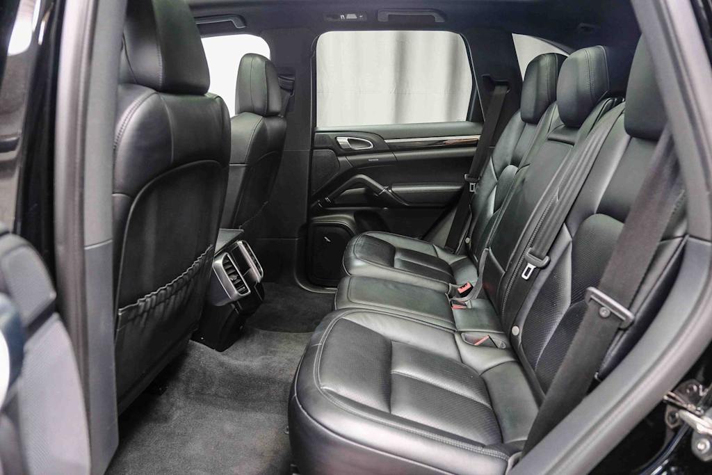 Thumbnail: 2016 Porsche Cayenne - 11