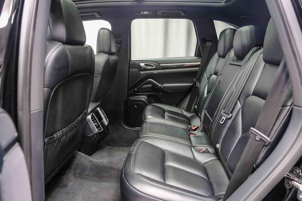 Thumbnail: 2016 Porsche Cayenne - 24