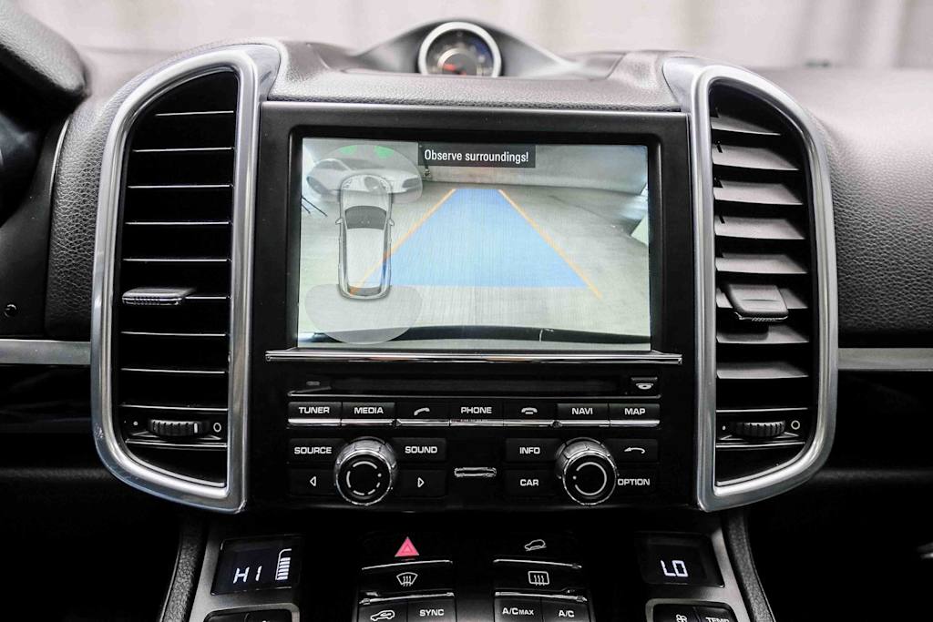 Thumbnail: 2016 Porsche Cayenne - 28