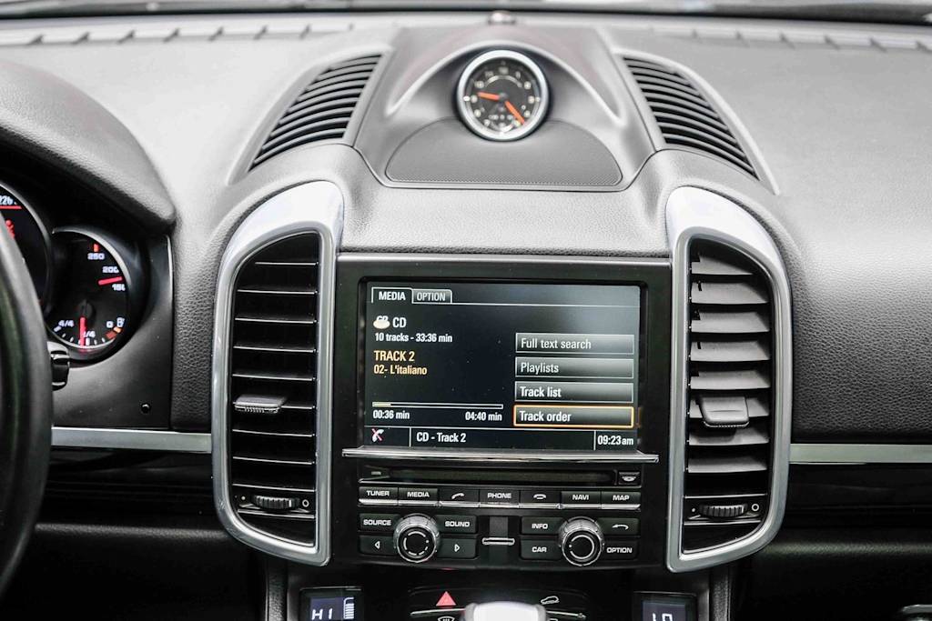Thumbnail: 2016 Porsche Cayenne - 13