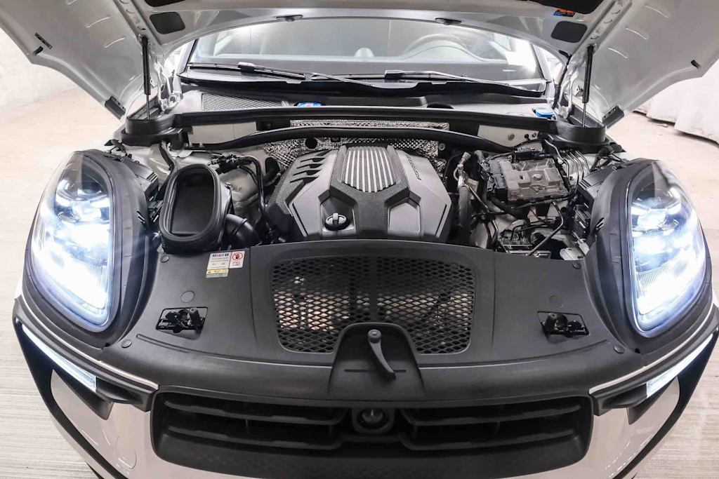 Thumbnail: 2023 Porsche Macan - 7
