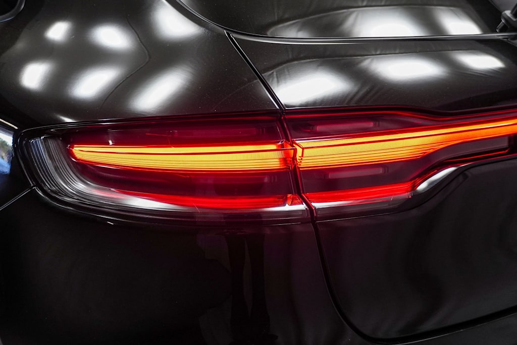 2023 Porsche Macan T 23