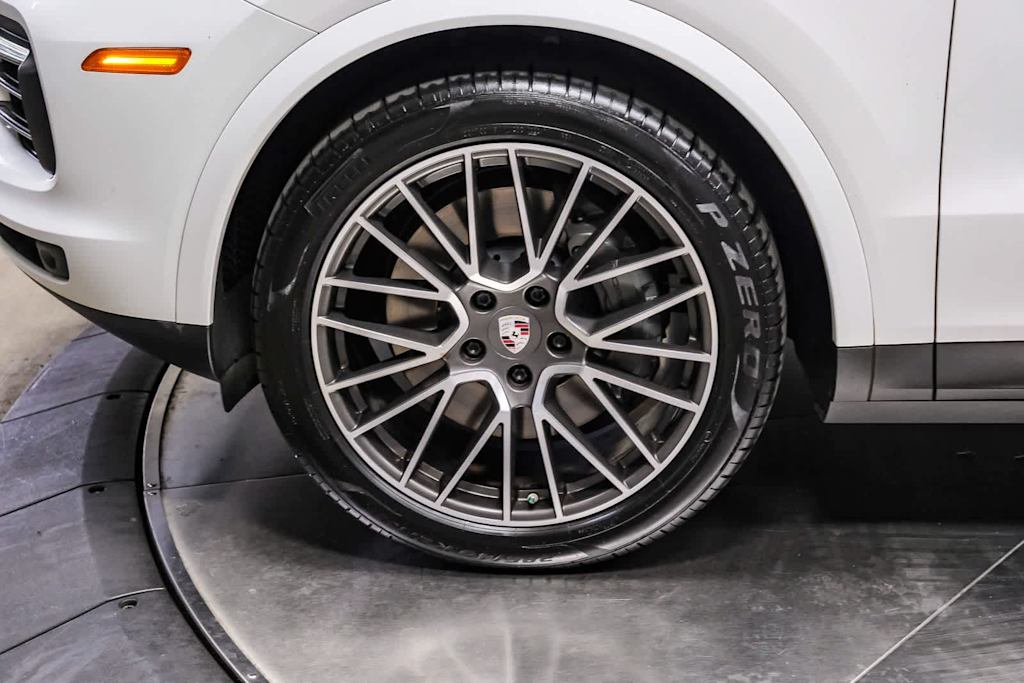Thumbnail: 2020 Porsche Cayenne - 20