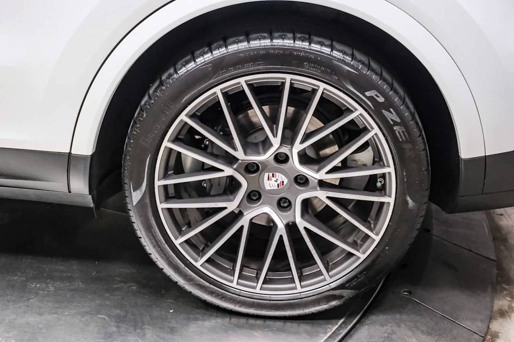 Thumbnail: 2020 Porsche Cayenne - 7