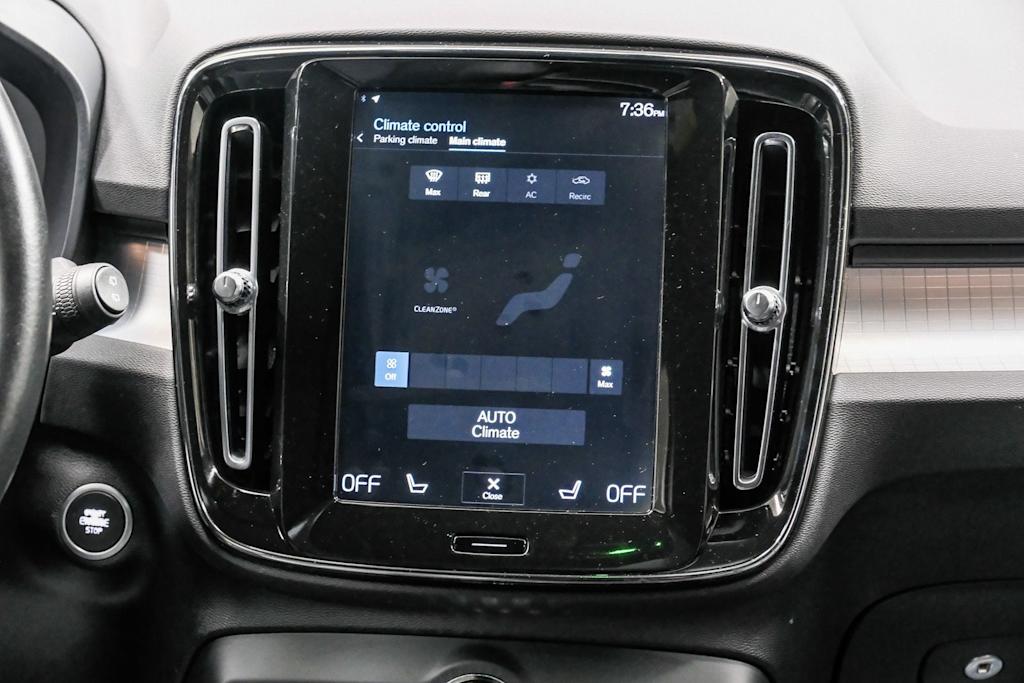 Thumbnail: 2019 Volvo XC40 - 23