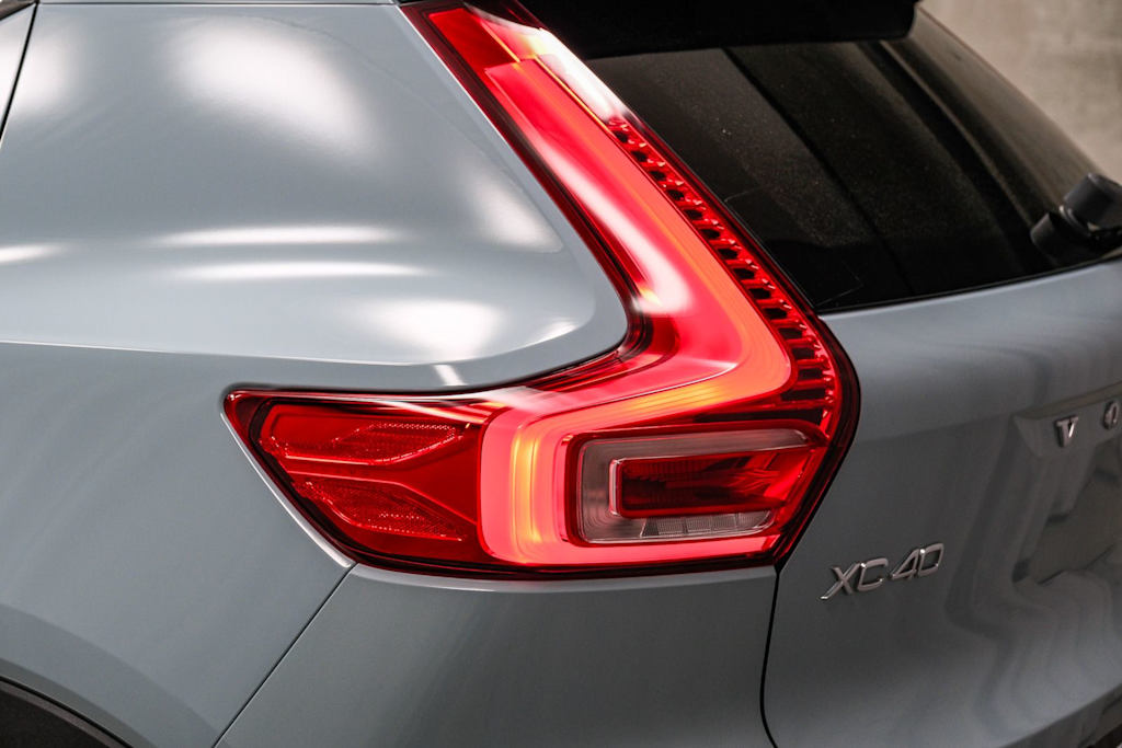 Thumbnail: 2019 Volvo XC40 - 18