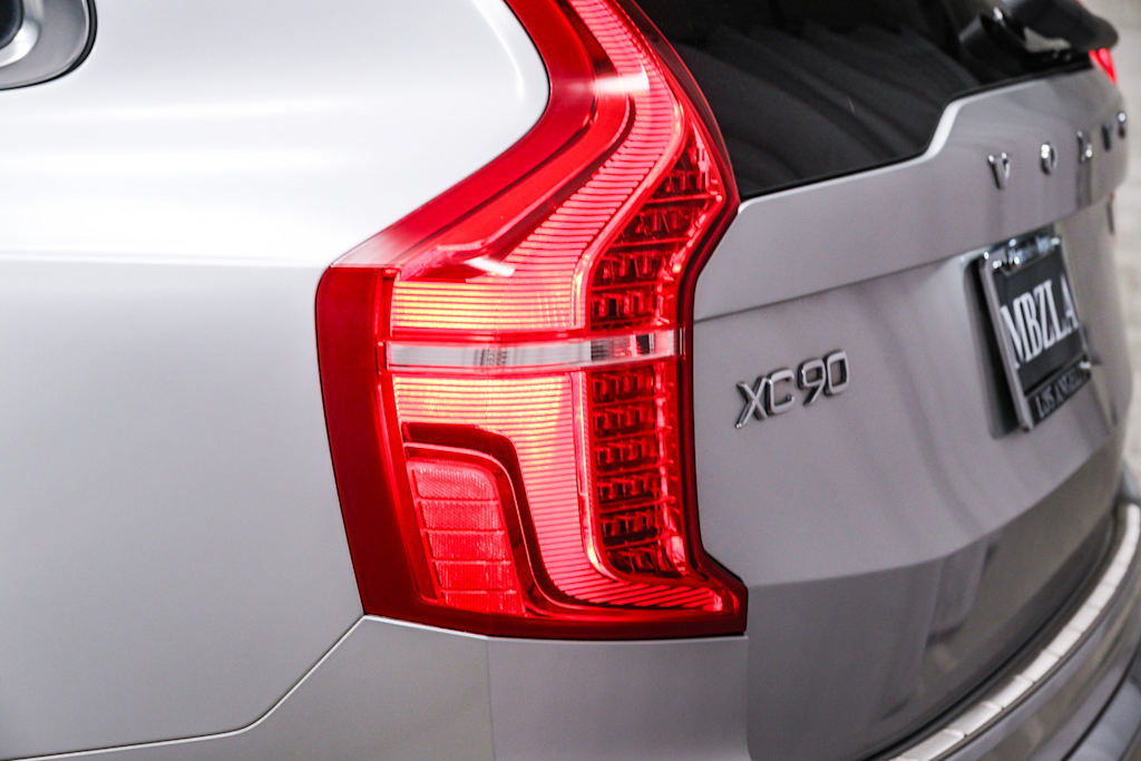 Thumbnail: 2022 Volvo XC90 - 19