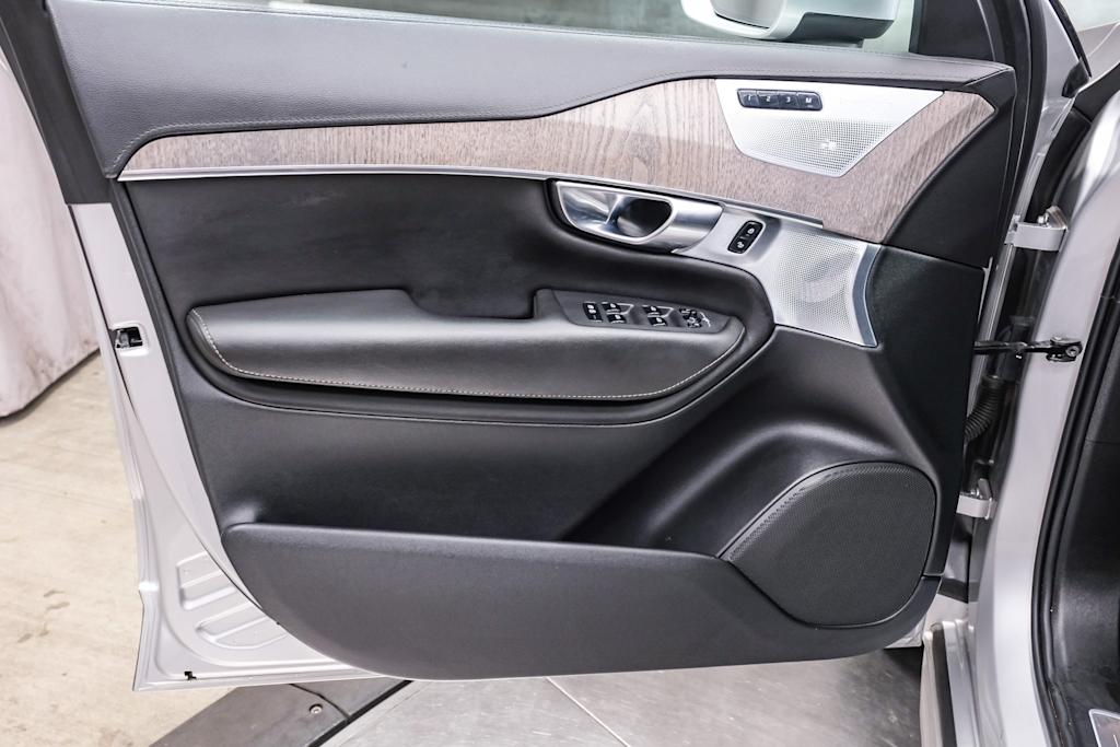 Thumbnail: 2022 Volvo XC90 - 30
