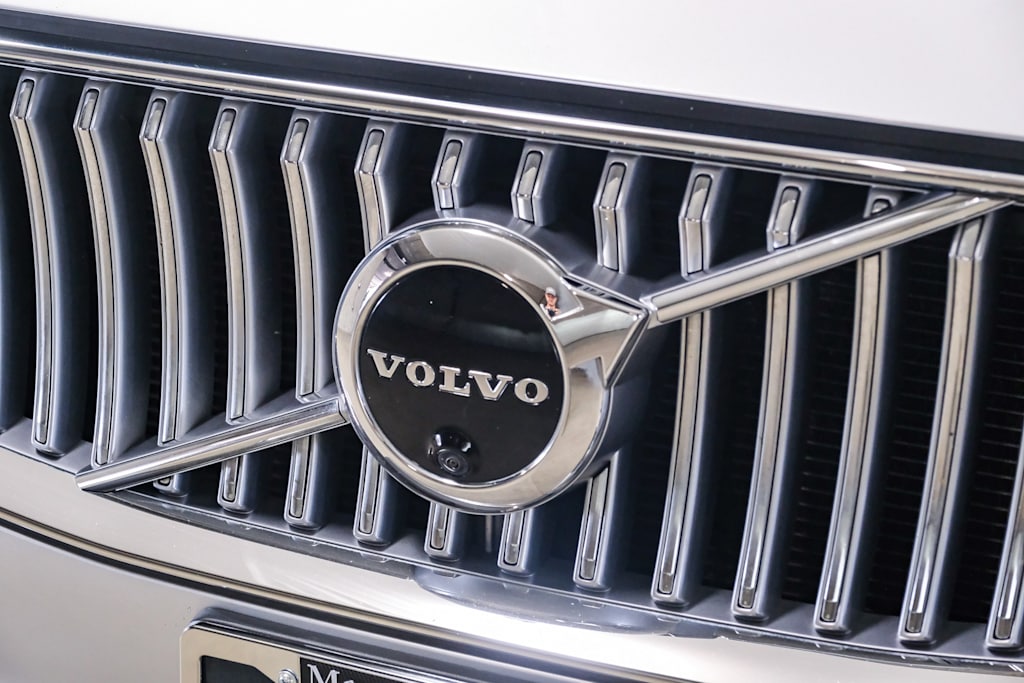 Thumbnail: 2022 Volvo XC90 - 23