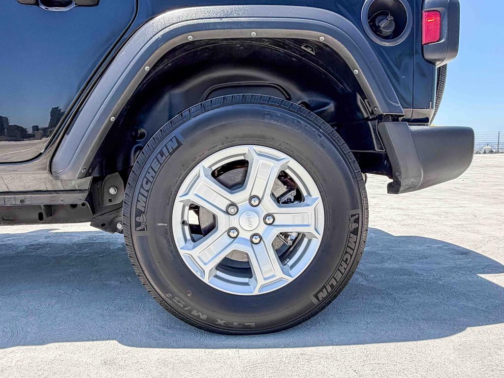 Thumbnail: 2022 Jeep Wrangler - 6