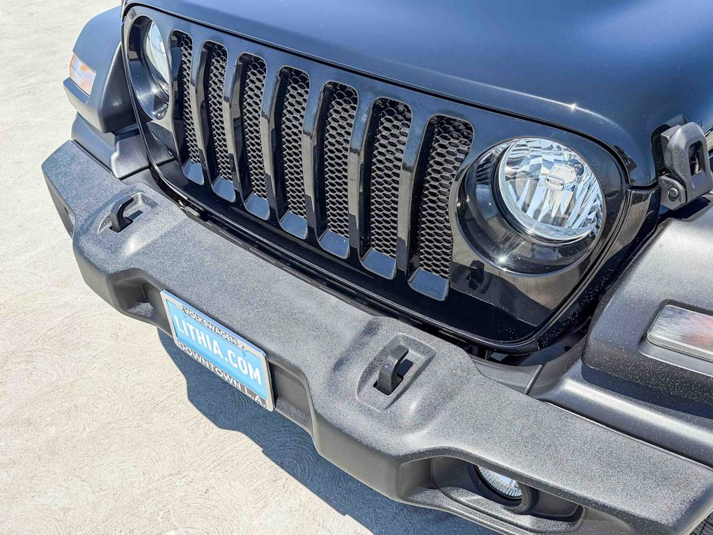 Thumbnail: 2022 Jeep Wrangler - 5