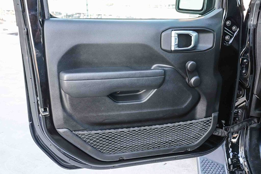 Thumbnail: 2022 Jeep Wrangler - 25