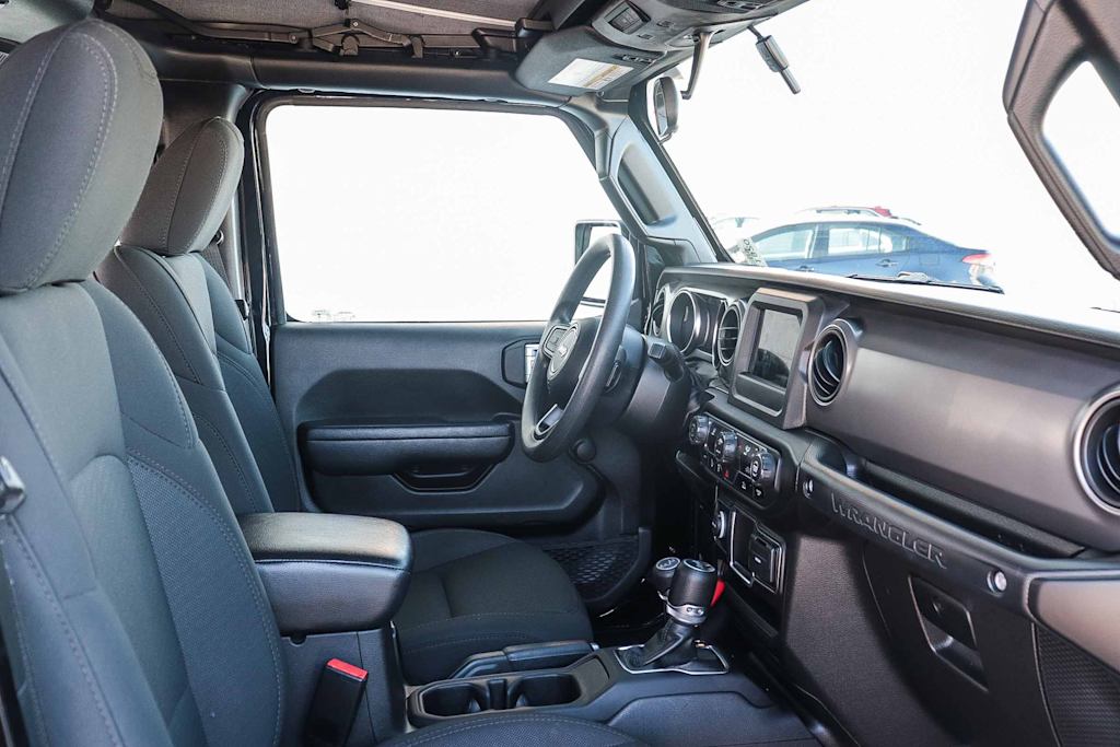 Thumbnail: 2022 Jeep Wrangler - 9