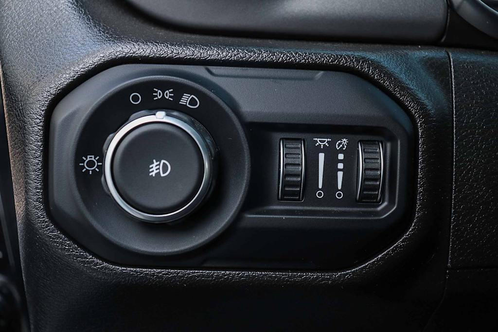 Thumbnail: 2022 Jeep Wrangler - 26