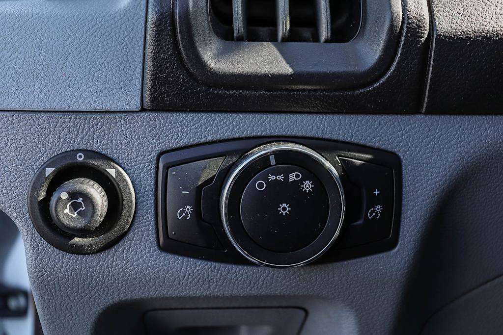 Thumbnail: 2019 Ford Transit Series - 25