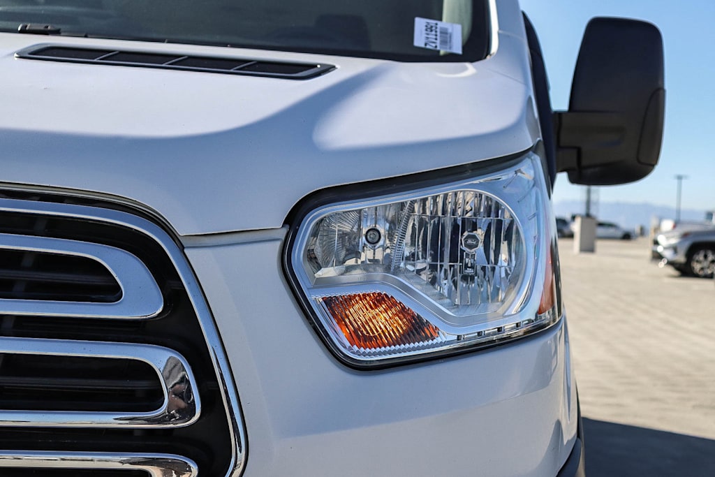 Thumbnail: 2019 Ford Transit Series - 16