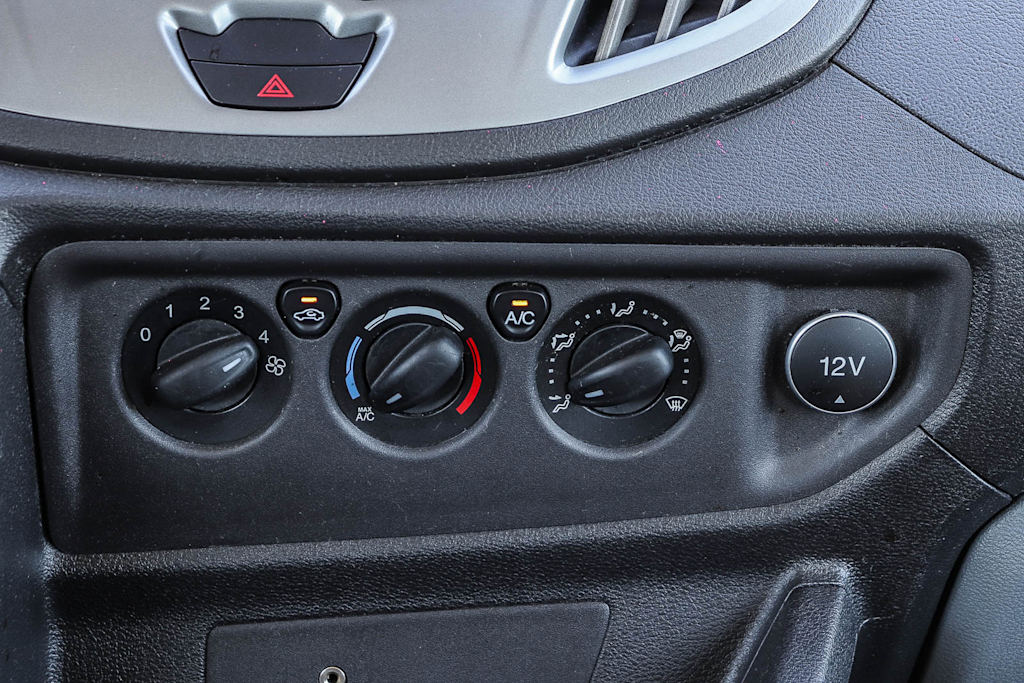 Thumbnail: 2019 Ford Transit Series - 20