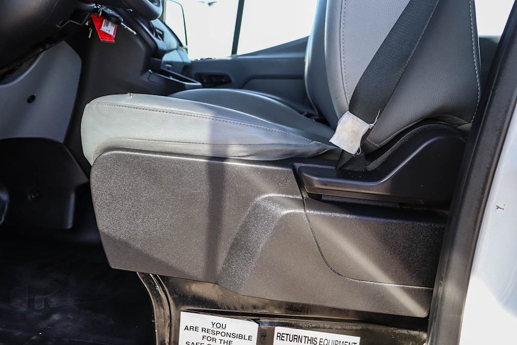 Thumbnail: 2018 Ford Transit Series - 25