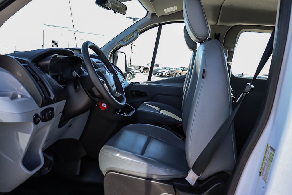 Thumbnail: 2018 Ford Transit Series - 10