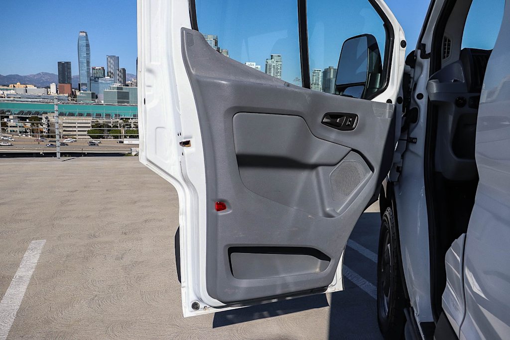 Thumbnail: 2018 Ford Transit Series - 25