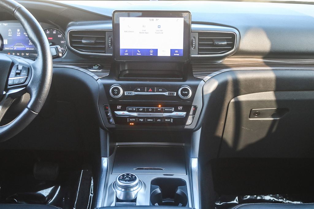 Thumbnail: 2020 Ford Explorer - 12