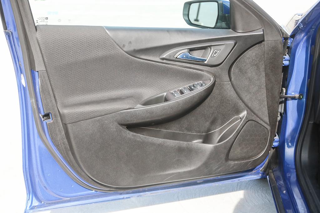 Thumbnail: 2023 Chevrolet Malibu - 27