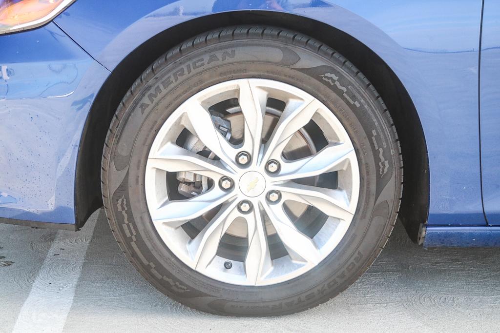 Thumbnail: 2023 Chevrolet Malibu - 24