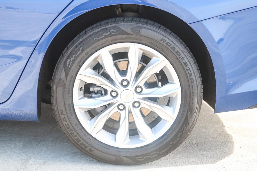 Thumbnail: 2023 Chevrolet Malibu - 7