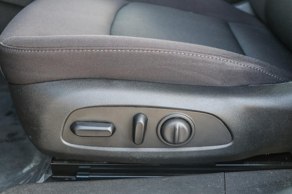 Thumbnail: 2023 Chevrolet Malibu - 26