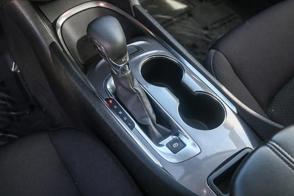 Thumbnail: 2023 Chevrolet Malibu - 15