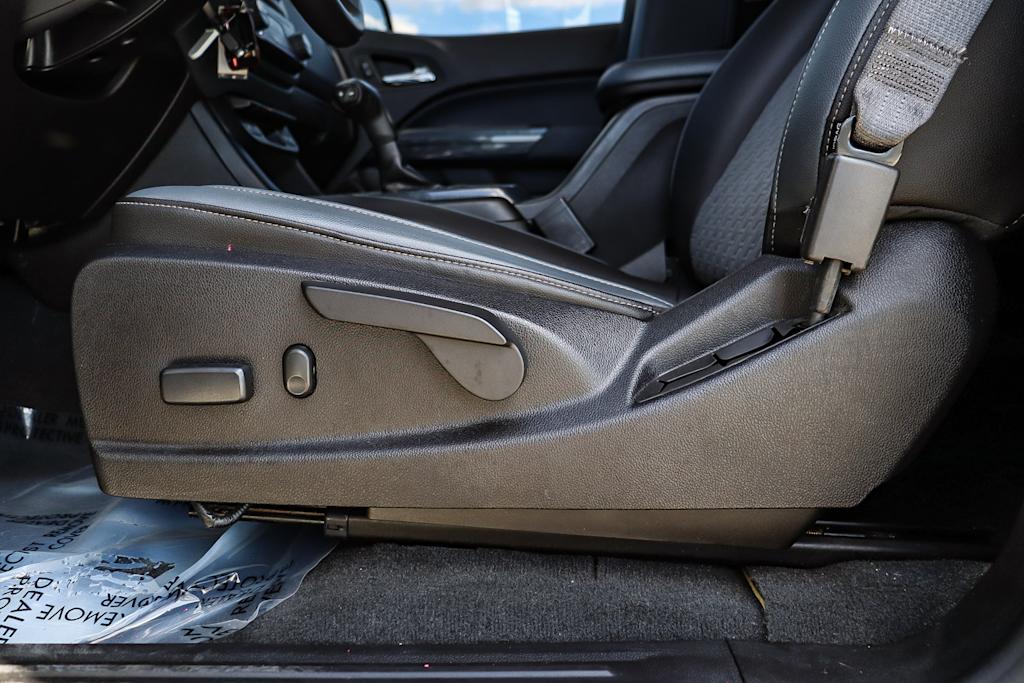 Thumbnail: 2021 Chevrolet Colorado - 24